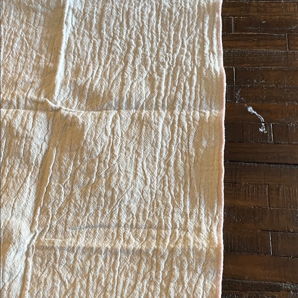 Hearth & Hand Cream Towel with Pink Trim - Picture 4 of 10